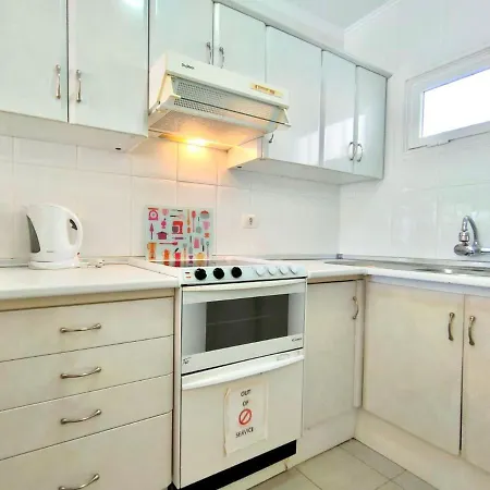 Apartamento 2 Dormitorios Solo Adultos, Freewifi, Cerca Playa De Americas アパート アデヘ