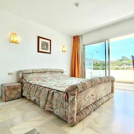 Apartamento 2 Dormitorios Solo Adultos, Freewifi, Cerca Playa De Americas