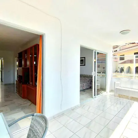 Apartamento 2 Dormitorios Solo Adultos, Freewifi, Cerca Playa De Americas